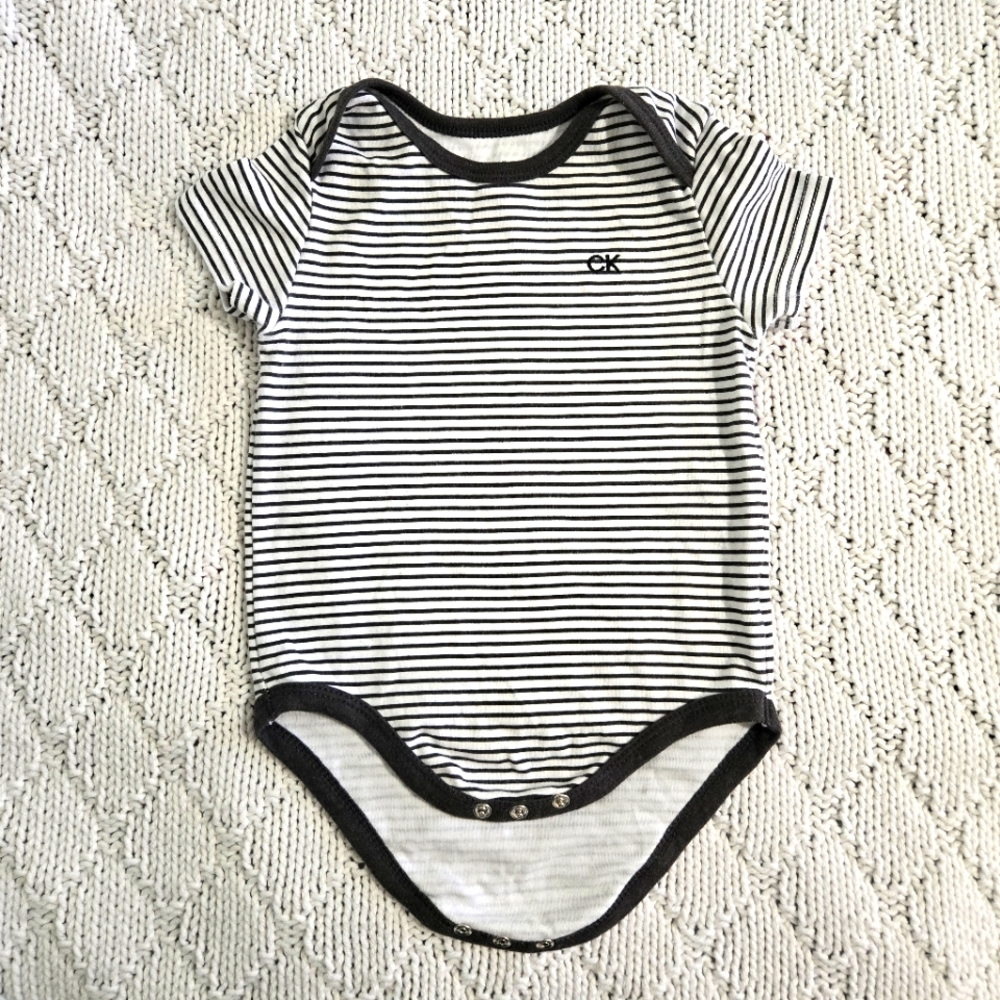 Calvin Klein Black and White Striped Kids Onesie Size 18M